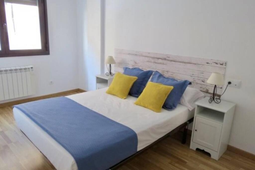 Apartamento Siente Sobrarbe En Aínsa Esterno foto